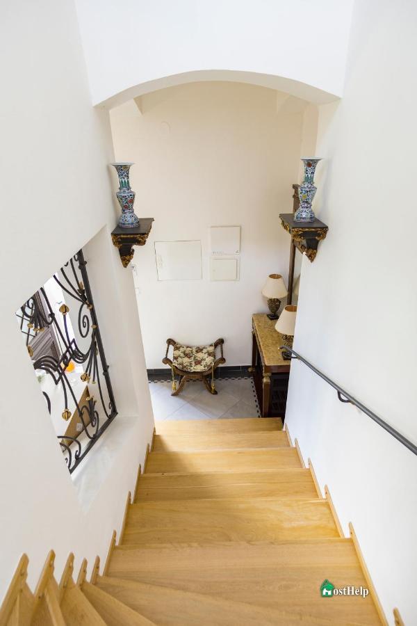 Villa With Hot-Tub, Terrace And Garden, Wenceslass Square Prague Exterior photo